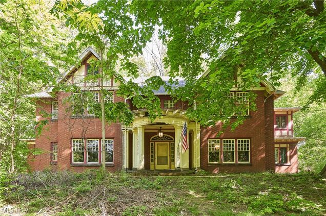 74 Maplewood Avenue