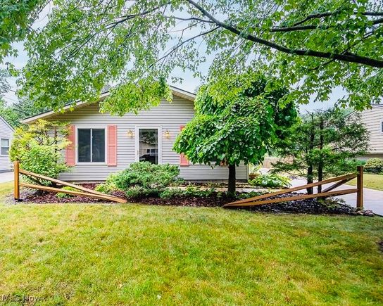6472 Rosebelle Avenue North Ridgeville, OH House Active - Photo 1 of 34. Opens carousel modal