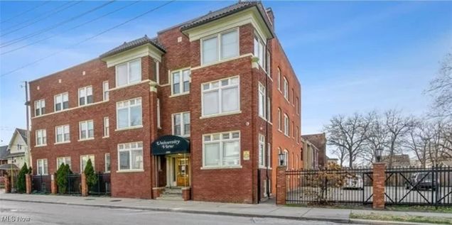 11433 Ashbury Avenue Unit 8