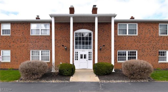 2854 Pease Drive Unit 202