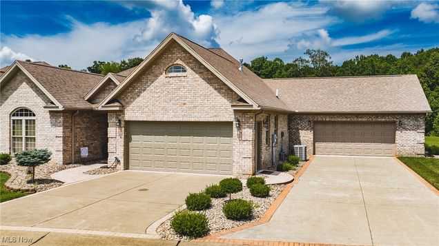 56 Wyndemere Way