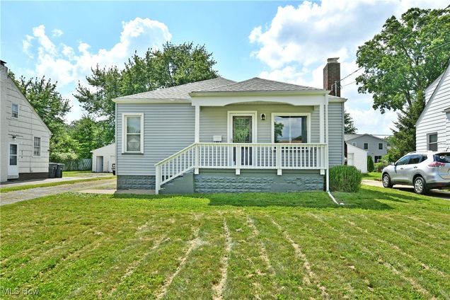 364 Meadowbrook Avenue SE