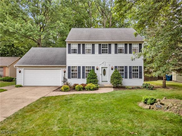8319 Bradfords Gate