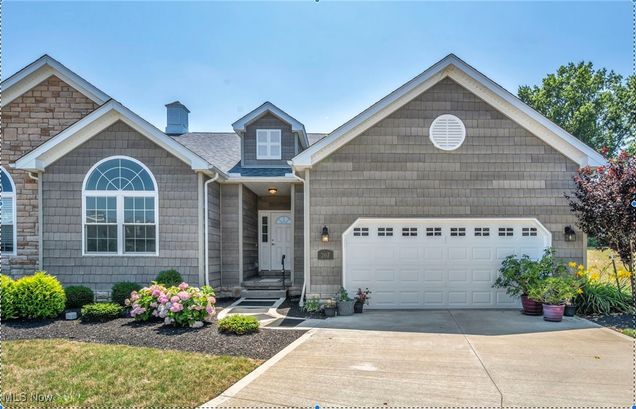 207 Schooner Court