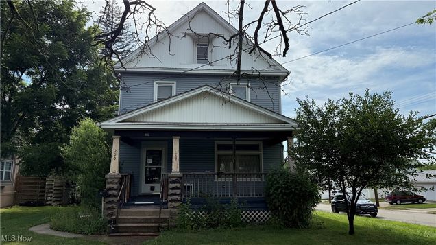 220 Lincoln Avenue