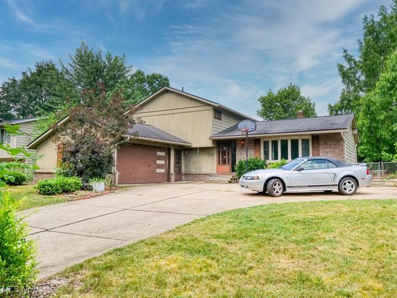 452 Deleware Drive Brunswick, OH House Active - Photo 1 of 36. Opens carousel modal