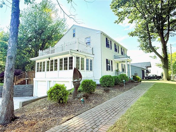 48 Admiral Drive