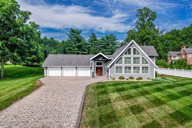 5203 Glenbrook Drive