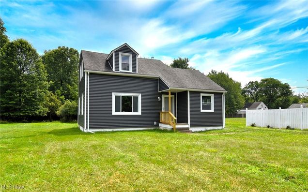 7485 Oakhill Road Oakwood Village, OH House Active - Photo 1 of 14. Opens carousel modal