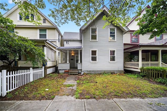 1852 W 47th Street