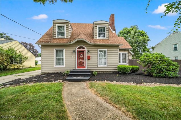 920 Lincoln Drive Conneaut, OH House Active - Photo 1 of 35. Opens carousel modal
