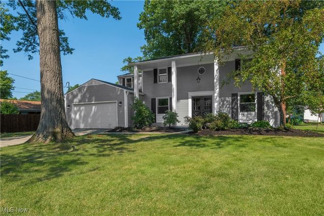 4829 Woodview Drive
