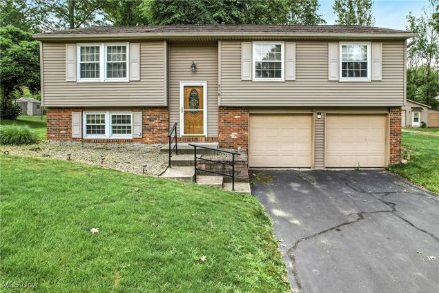 706 Laurelwood