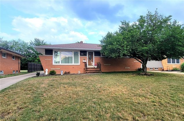 7277 Whitaker Drive Parma, OH House Active - Photo 1 of 19. Opens carousel modal