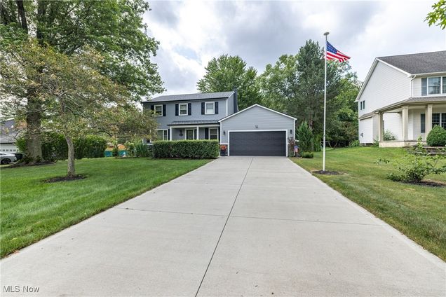 2829 Lydia Drive Broadview Heights, OH House Active - Photo 1 of 47. Opens carousel modal