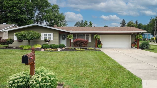 8075 Crestwood Drive Garrettsville, OH House Active - Photo 1 of 36. Opens carousel modal