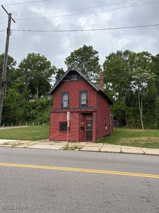 1205 Bridge Street Ashtabula, OH House Active - Photo 1 of 4. Opens carousel modal