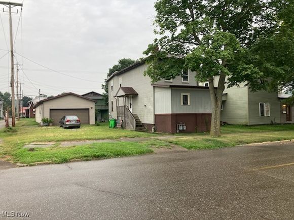 409 N Uhrich Street