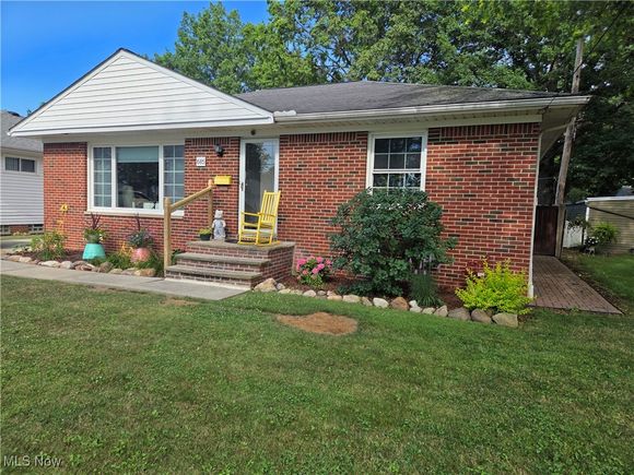 685 E 300th Street Willowick, OH House Active - Photo 1 of 33. Opens carousel modal