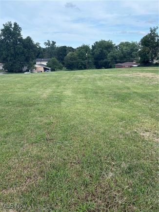 4309 Cypress Street Parkersburg, WV Plot of land Active - Photo 1 of 7. Opens carousel modal