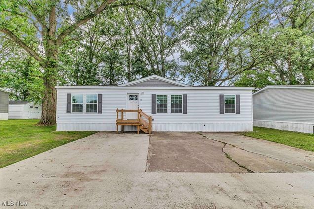 3764 Us Highway 224 E Unit 91 Greenwich, OH House Active - Photo 1 of 21. Opens carousel modal