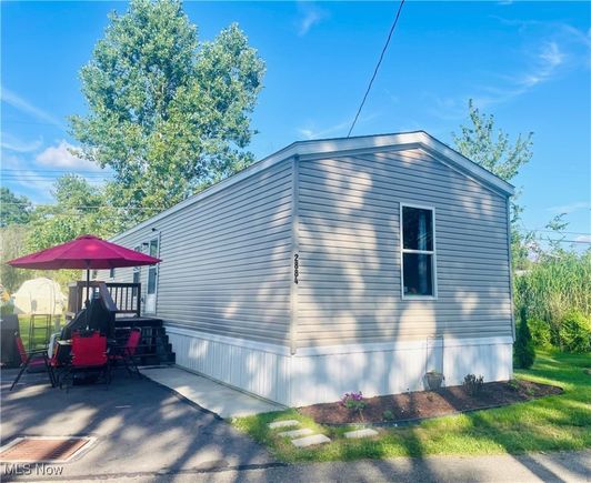 2884 Carrie Avenue Unit 089 Southington, OH House Active - Photo 1 of 23. Opens carousel modal