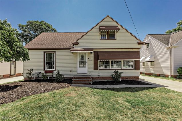 30170 Truman Avenue Wickliffe, OH House Active - Photo 1 of 24. Opens carousel modal