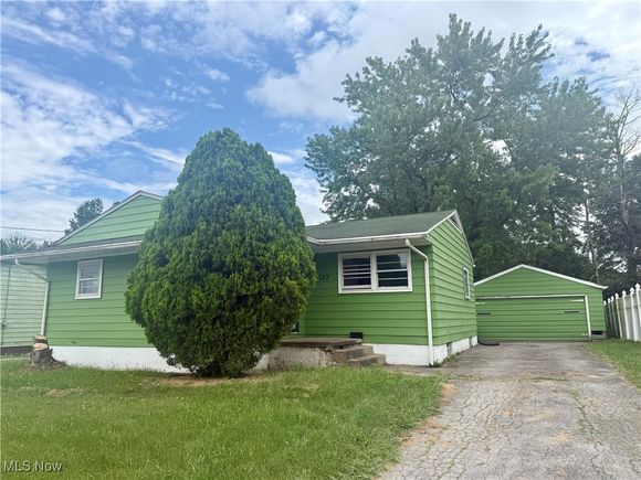 137 Greeley Lane Youngstown, OH House Active - Photo 1 of 6. Opens carousel modal