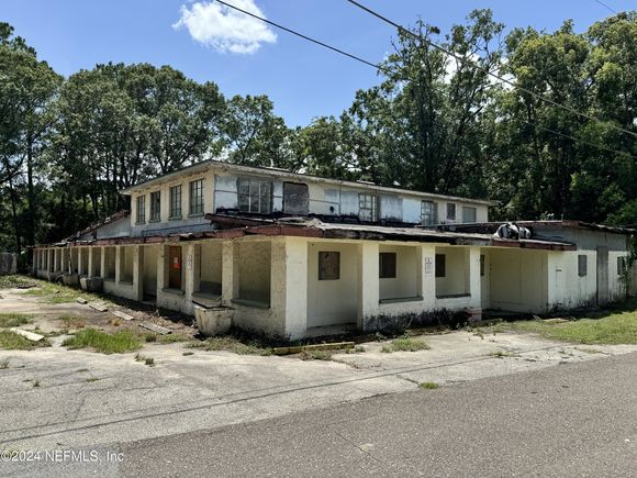 6858 Old Kings Road Jacksonville, FL House Sold - Photo 1 of 13. Opens carousel modal