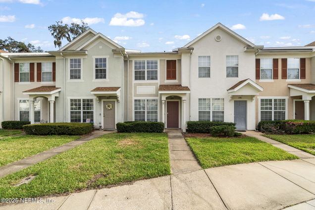 3579 Twisted Tree Lane Jacksonville, FL Townhouse Sold - Photo 1 of 58. Opens carousel modal