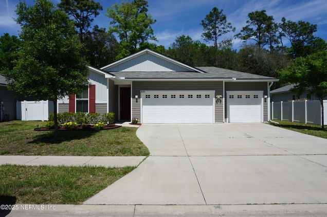 2233 Lincoln Sendero Trail Jacksonville, FL House Active - Photo 1 of 35. Opens carousel modal