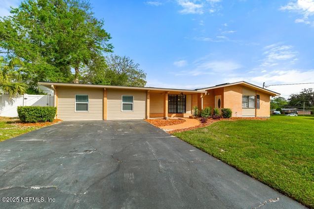 7715 Rolling Hills Drive Jacksonville, FL House Active - Photo 1 of 60. Opens carousel modal