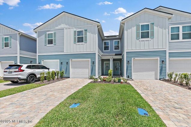 233 Brandon Lakes Drive