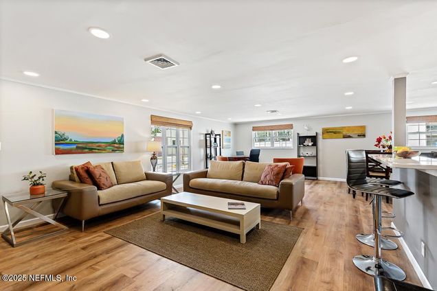4 Nelmar Avenue
