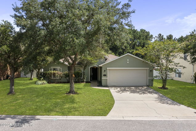 7495 Hawks Cliff Drive Jacksonville, FL House Active - Photo 1 of 36. Opens carousel modal