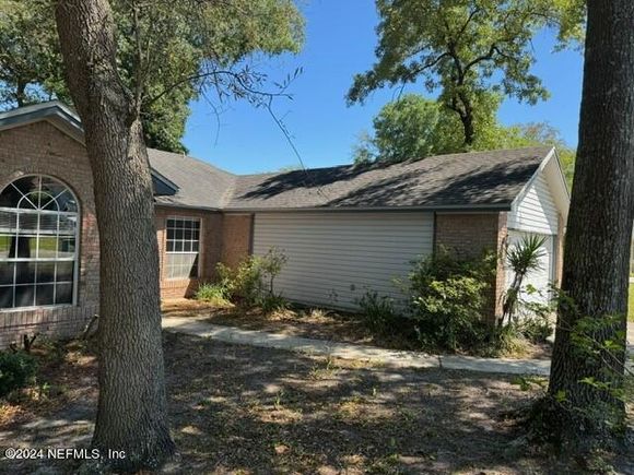 3441 Turkey Oaks Drive S Jacksonville, FL House Active - Photo 1 of 12. Opens carousel modal