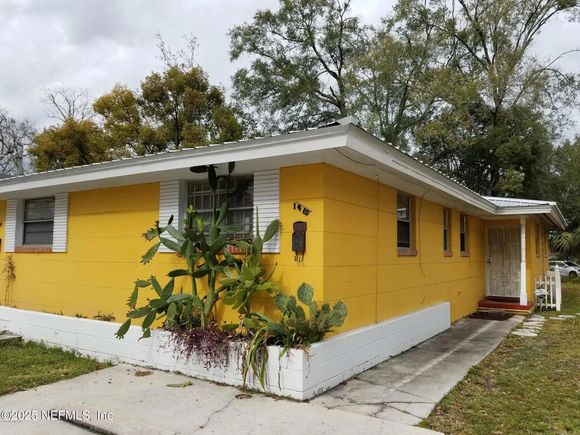 1419 W 33rd Street Jacksonville, FL Multifamily Active - Photo 1 of 8. Opens carousel modal