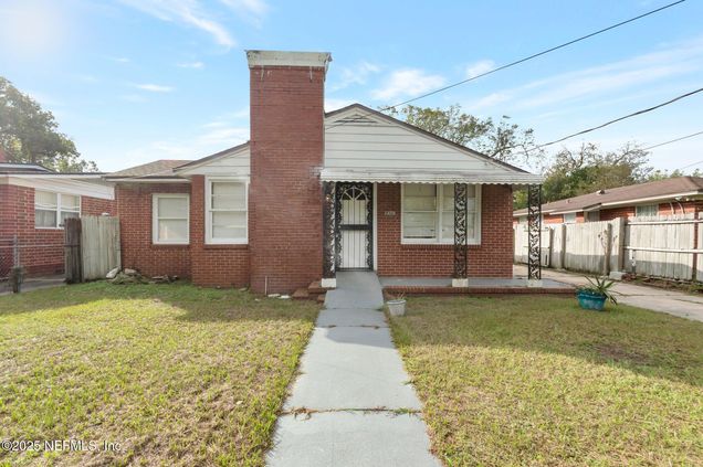 1478 W 11th Street