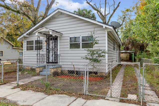1464 W 6th Street