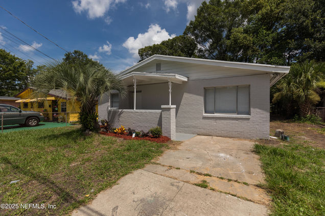 2255 W 13th Street
