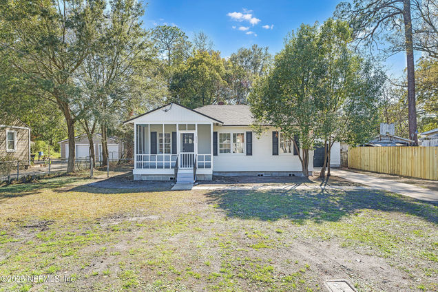 4340 Hercules Avenue Jacksonville, FL House Active - Photo 1 of 22. Opens carousel modal