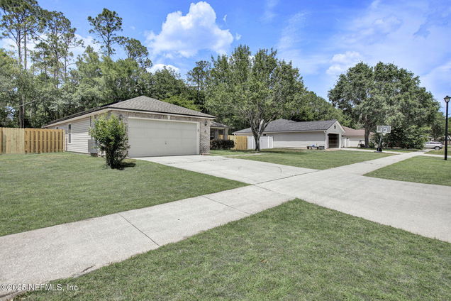 11255 Martin Lakes Drive N