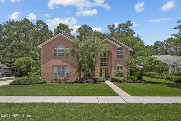 8641 Autumn Green Drive