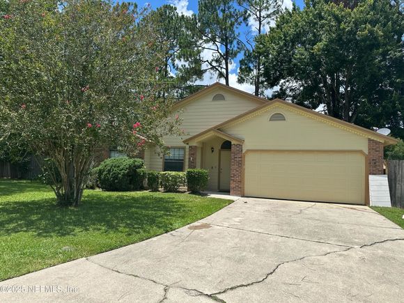 3336 Mclish Court Middleburg, FL House Active - Photo 1 of 28. Opens carousel modal