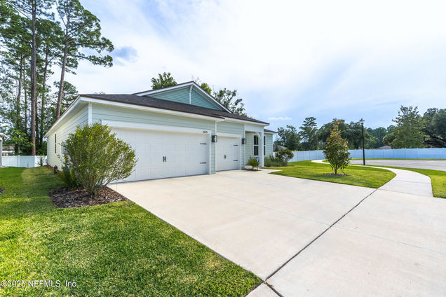 12470 Royal Red Way