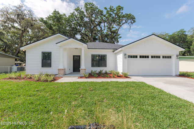 1114 Nantucket Avenue Jacksonville, FL House Active - Photo 1 of 34. Opens carousel modal