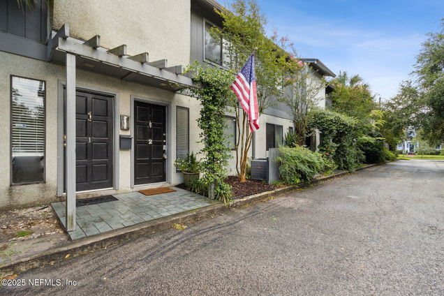3216 Oak Street Jacksonville, FL Townhouse Active - Photo 1 of 30. Opens carousel modal