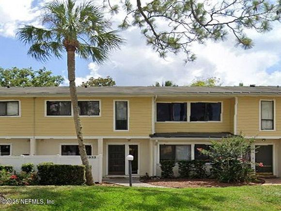 7902 Los Robles Court Jacksonville, FL Condo Active - Photo 1 of 1. Opens carousel modal