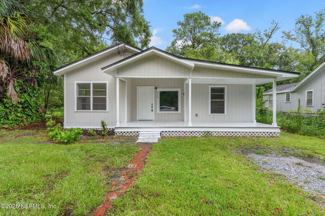 3315 Broadway Avenue Jacksonville, FL House Active - Photo 1 of 22. Opens carousel modal