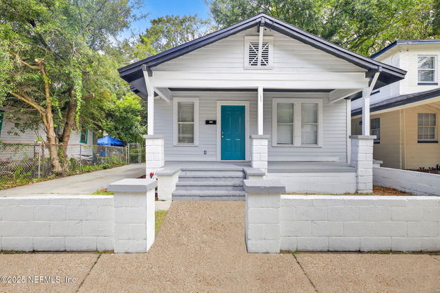 1539 7th Street W